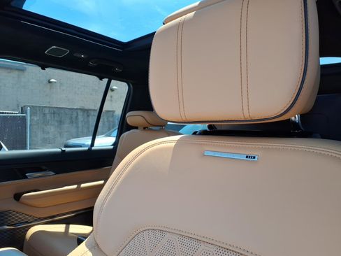 Used 2024 Jeep Grand Wagoneer L Series III w/ Rear Seat Video Group 1 AWD/4WD image 29
