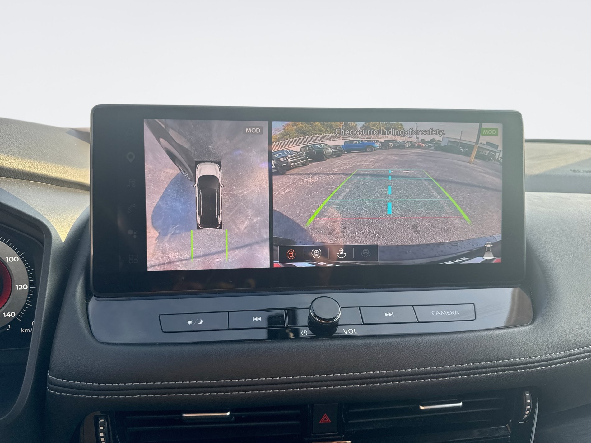 Used 2026 Nissan Rogue SL FWD image 20