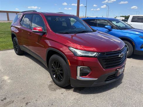 Used 2023 Chevrolet Traverse LT AWD/4WD image 1