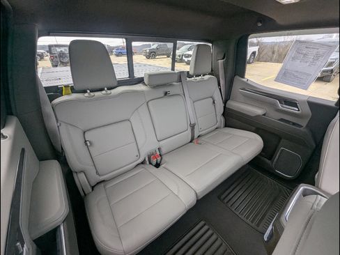 Used 2022 Chevrolet Silverado 1500 LTZ w/ LTZ Premium Package AWD/4WD image 24