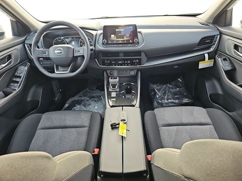 New 2026 Nissan Rogue SV FWD image 12