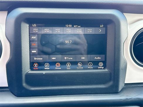 Used 2021 Jeep Wrangler Unlimited Islander image 15