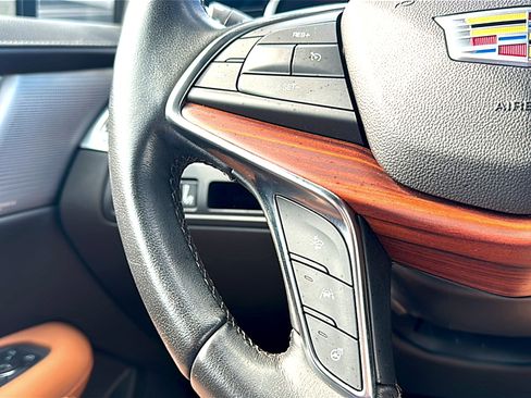 Used 2022 Cadillac XT5 Premium Luxury image 30