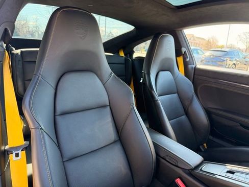 Used 2015 Porsche 911 Turbo S image 23