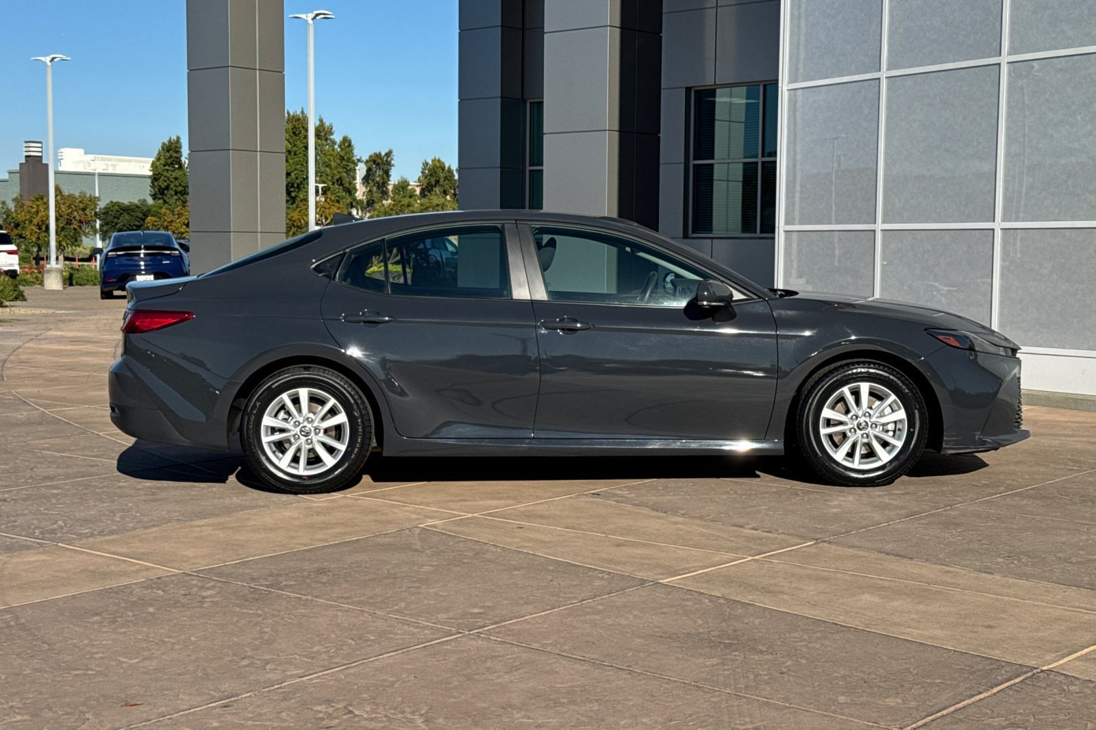 Certified 2025 Toyota Camry LE FWD image 3