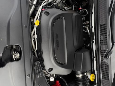 Used 2024 Chrysler Voyager LX FWD image 54