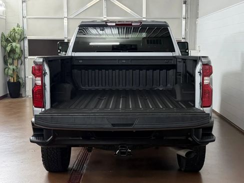 Used 2025 Chevrolet Silverado 2500 Custom w/ Custom Value Package AWD/4WD image 5