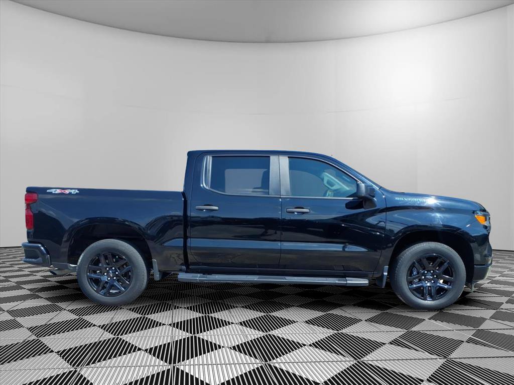 Used 2023 Chevrolet Silverado 1500 Custom AWD/4WD image 31
