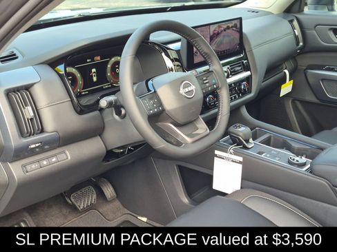New 2026 Nissan Pathfinder SL w/ SL Premium Package AWD/4WD image 5