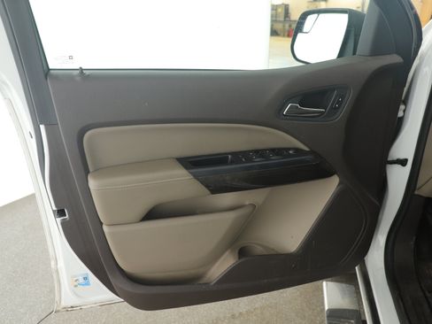 Used 2015 GMC Canyon SLT w/ Driver Alert Package image 16