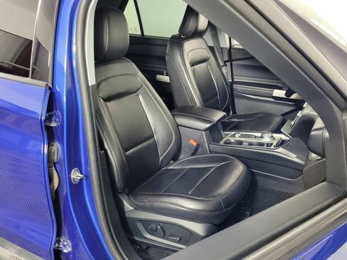 Used 2021 Ford Explorer XLT w/ Equipment Group 202A image 35