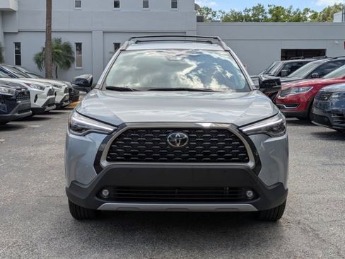 Used 2025 Toyota Corolla Cross XLE w/ Convenience Package image 2