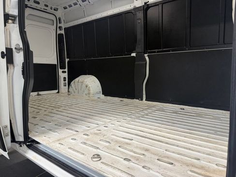 Used 2025 RAM ProMaster 2500 w/ Convenience Group FWD image 24