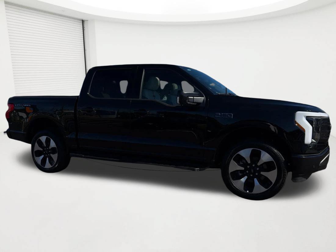 Used 2024 Ford F150 Lightning Platinum AWD/4WD image 4