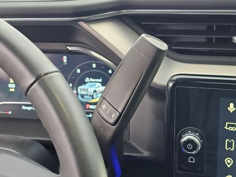 Used 2025 GMC Sierra 3500 Denali w/ Denali Reserve Package image 31