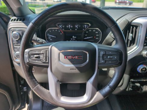 Used 2021 GMC Sierra 1500 SLE w/ Preferred Package AWD/4WD image 18
