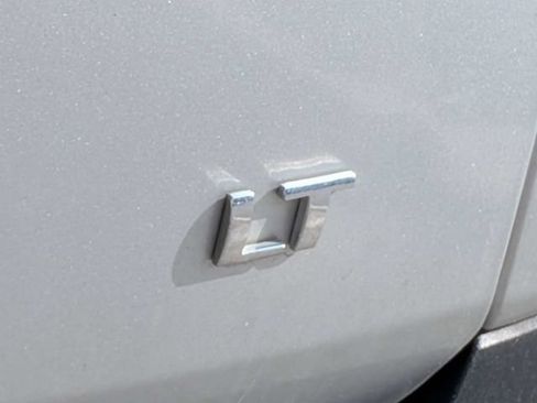 Used 2022 Chevrolet Traverse LT AWD/4WD image 11