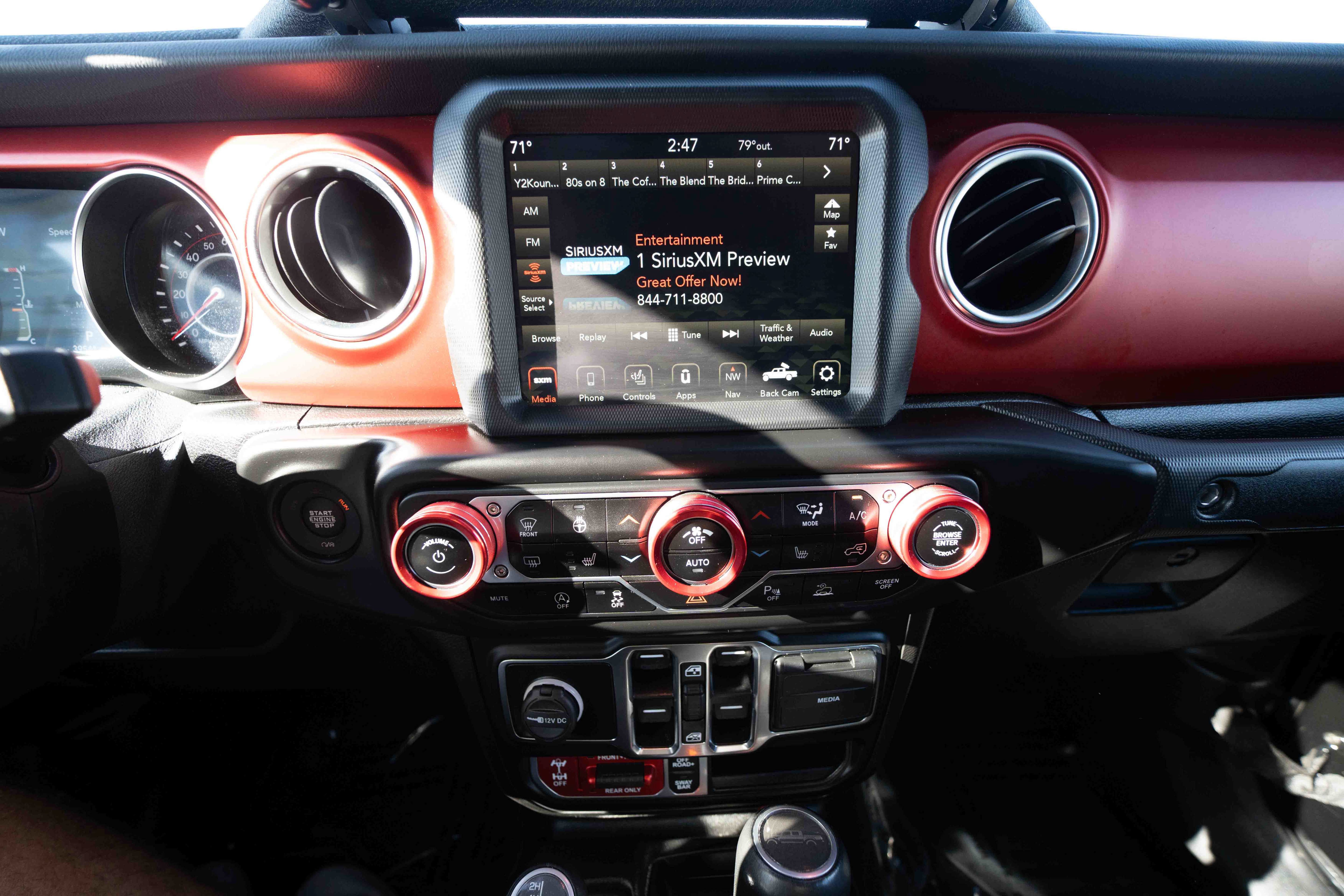 Used 2021 Jeep Gladiator Rubicon AWD/4WD image 17