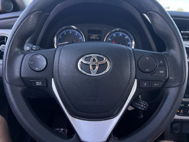 Used 2017 Toyota Corolla LE w/ Carpet Mat Package (TMS) FWD image 18