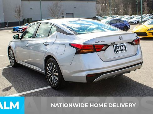 Used 2024 Nissan Altima 2.5 SV image 5