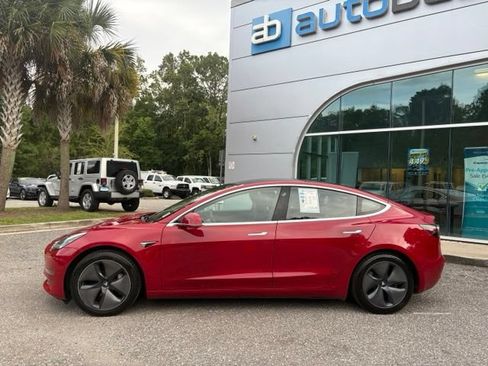 Used 2018 Tesla Model 3 Mid Range RWD image 3
