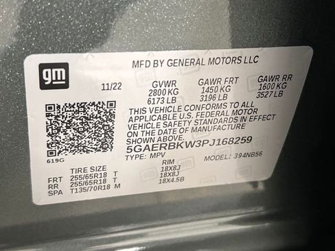 Used 2023 Buick Enclave Essence image 41