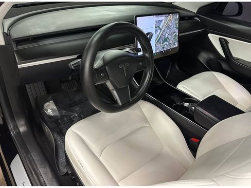 Used 2019 Tesla Model 3 Standard Range Plus image 18
