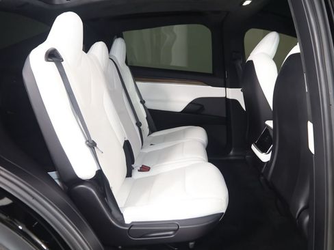 Used 2023 Tesla Model X AWD/4WD image 17