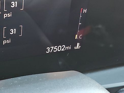 Certified 2024 Buick Envista Sport Touring w/ Advanced Safety Package image 19