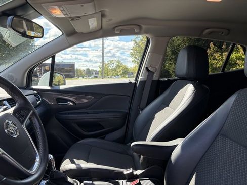 Certified 2022 Buick Encore Preferred image 29