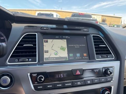 Used 2017 Hyundai Sonata Limited w/ Ultimate Package 02 FWD image 26