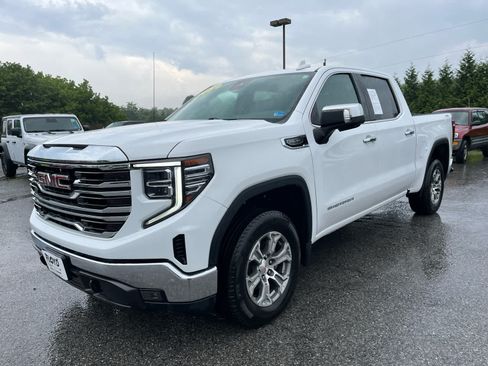 Used 2024 GMC Sierra 1500 SLT AWD/4WD image 7