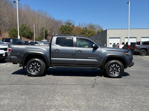 Certified 2023 Toyota Tacoma TRD Off-Road w/ Technology Package image 7