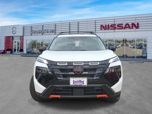 New 2026 Nissan Rogue SV AWD/4WD image 2