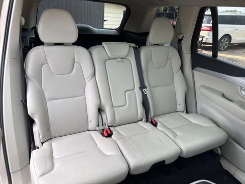 Used 2016 Volvo XC90 T5 Momentum AWD/4WD image 16