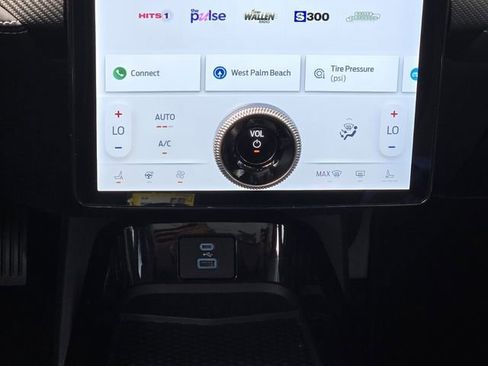 Used 2024 Ford Mustang Mach-E Premium image 17