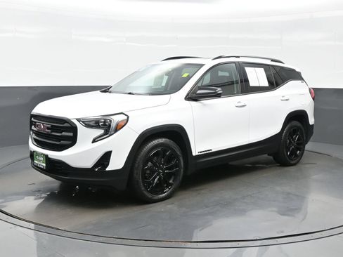 Used 2021 GMC Terrain SLT w/ Infotainment Package II AWD/4WD image 2