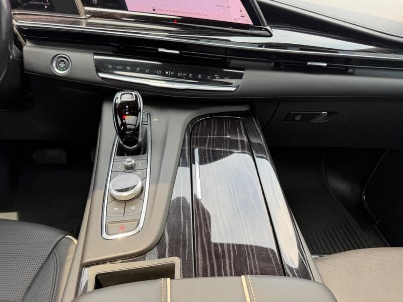 Used 2021 Cadillac Escalade Sport w/ Driver Assist Tech Package AWD/4WD image 18