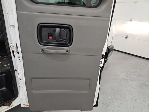 Used 2017 Chevrolet Express 3500 LT w/ LT Preferred Equipment Group RWD image 27
