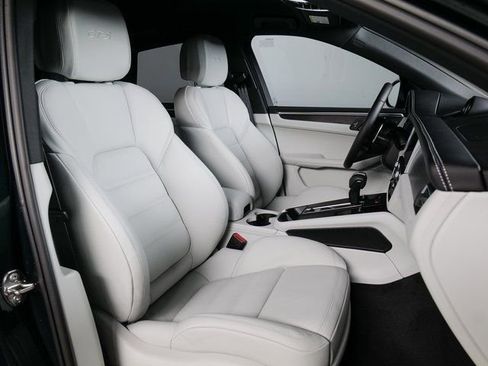 New 2026 Porsche Macan GTS image 11