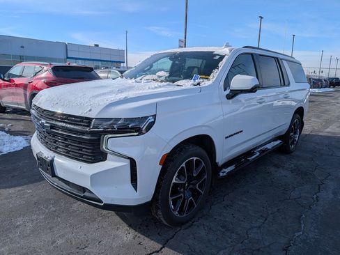 Used 2023 Chevrolet Suburban RST w/ Luxury Package image 4