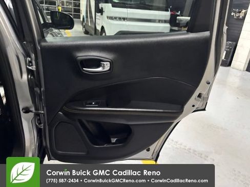 Used 2019 Jeep Compass Limited AWD/4WD image 39