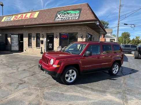 Used 2012 Jeep Patriot Latitude image 1