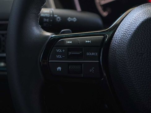 Used 2025 Honda Civic Sport image 17