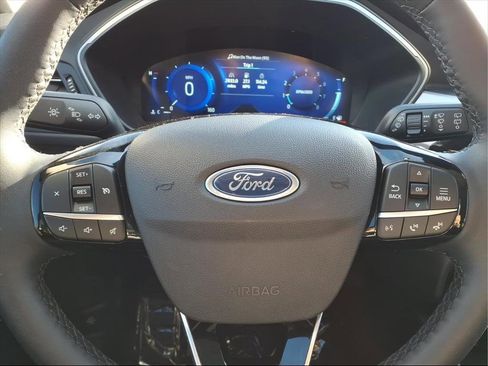 Used 2022 Ford Escape SEL w/ Technology Package image 11
