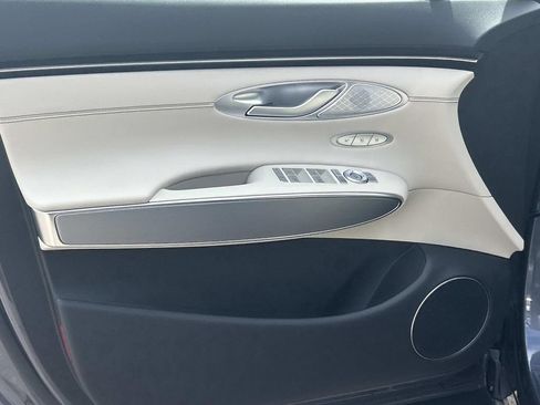 New 2026 Genesis GV70 2.5T Select AWD/4WD image 17