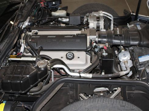 Used 1992 Chevrolet Corvette Coupe RWD image 16