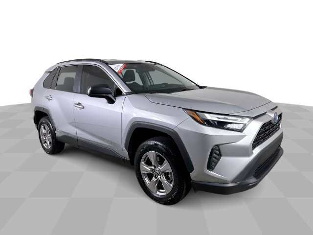Used 2024 Toyota RAV4 LE AWD/4WD image 2