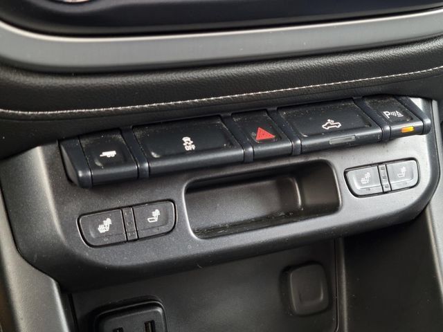 Used 2020 GMC Canyon SLT AWD/4WD image 7
