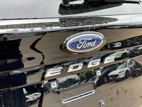 Used 2022 Ford Edge SEL w/ Convenience Package image 32